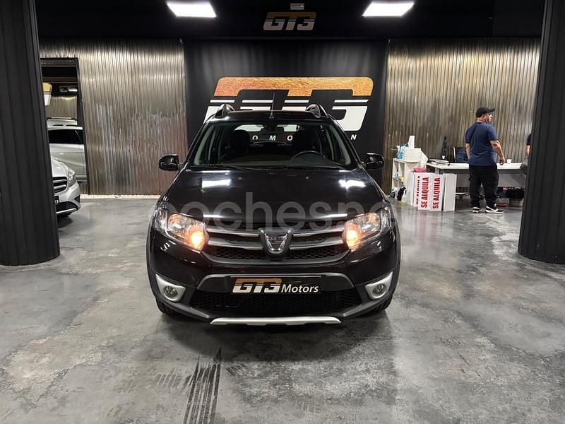 Negro Usado 2015 Dacia Sandero Stepway Berlina | 6999 € (Precio justo) - Imagen 1/4