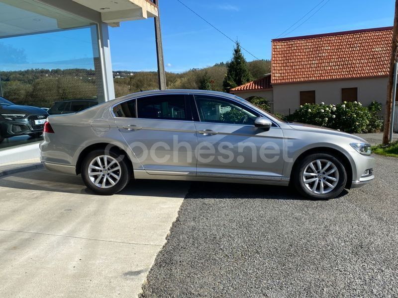 Usado VW Passat Sportline 150 CV (110 kW) 2016 Gris / plata Berlina