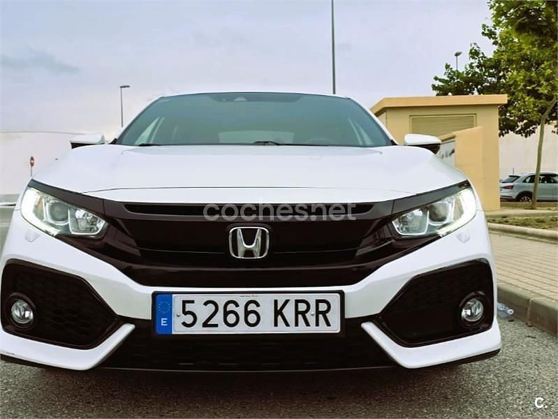 Usado Honda Civic Elegance 129 CV (94 kW) 2018 Blanco Berlina
