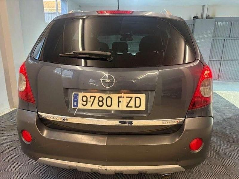 Usado Opel Antara Cosmo 150 CV (110 kW) 2008 Gris SUV