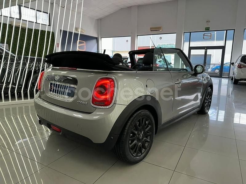 Usado Mini Cooper Cabriolet 136 CV (100 kW) 2021 Gris / plata Descapotable
