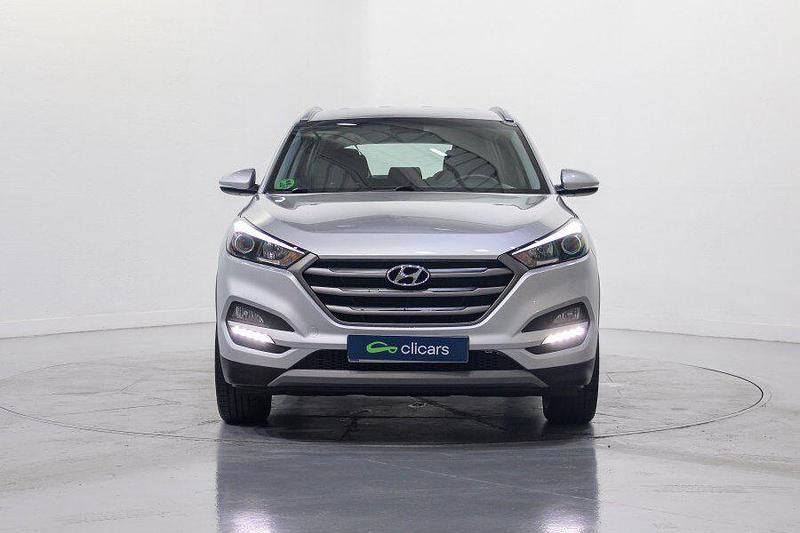 Usado Hyundai Tucson 131 CV (96 kW) 2016 Gris / plata SUV
