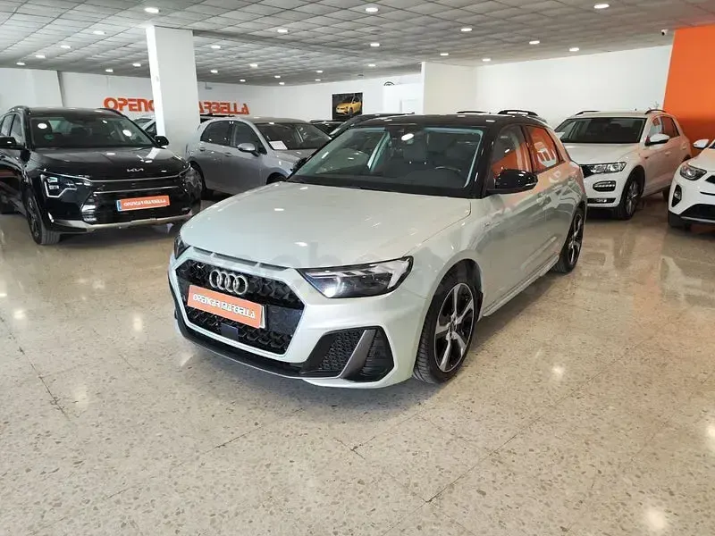 Usado Audi A1 Sportback S-Line 110 CV (80 kW) 2023 Gris / plata Utilitario