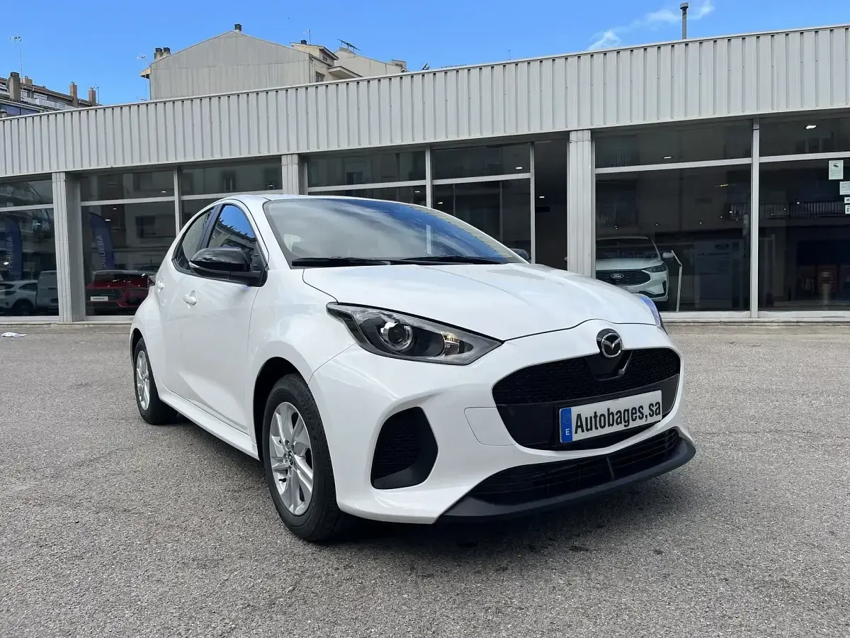 Nuevo Mazda 2 Center-Line 116 CV (85 kW) 2026 Blanco Utilitario