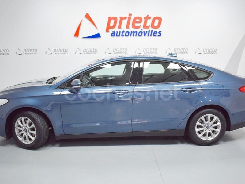 Usado Ford Mondeo Trend 150 CV (110 kW) 2019 Azul Berlina