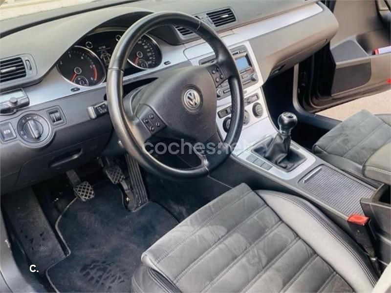 Usado VW Passat Advance 140 CV (102 kW) 2009 Negro Familiar