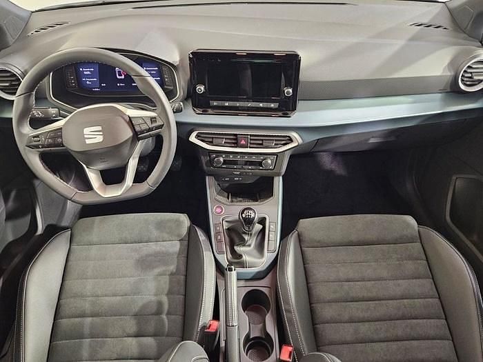 Usado Seat Arona Xperience 110 CV (80 kW) 2022 Blanco SUV