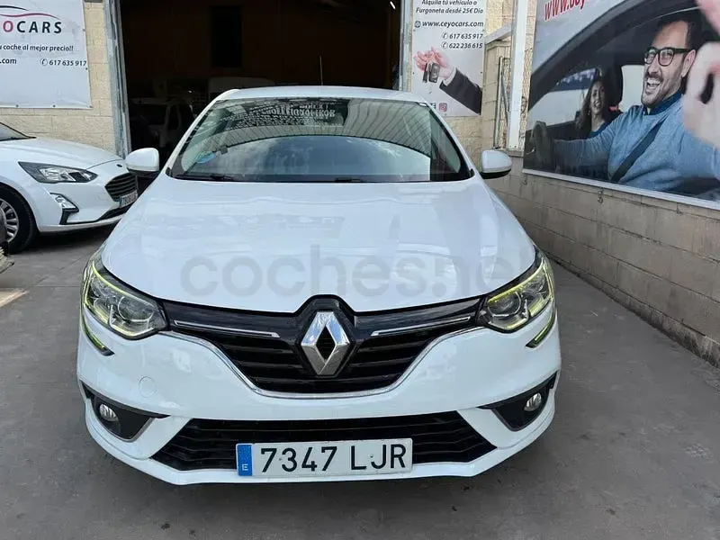 Usado Renault Mégane Business 95 CV (69 kW) 2020 Blanco Berlina