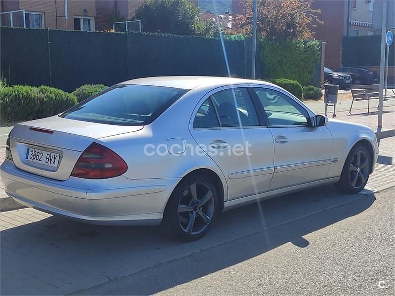 Occasion Mercedes E220 Elegance 143 PK (105 kW) 2002 Wit Sedan