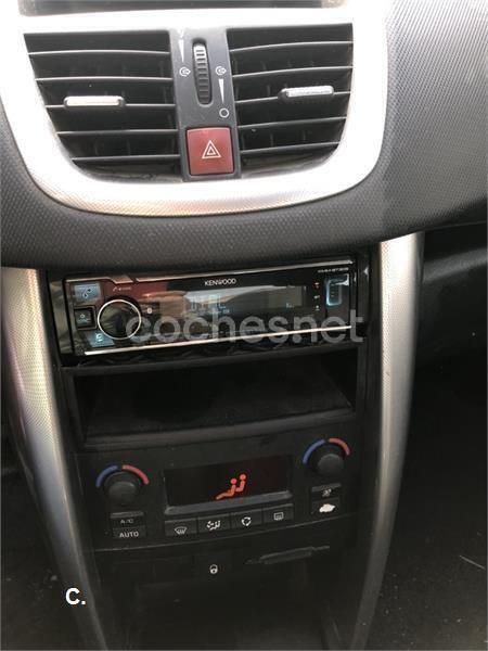 Usado Peugeot 207 Premium 90 CV (66 kW) 2008 Negro Berlina