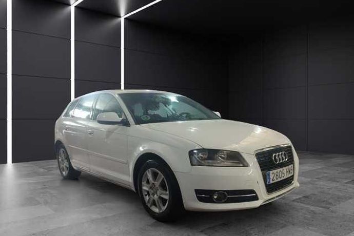 Blanco Usado 2012 Audi A3 Attraction | 11.490 € (Precio justo) - Imagen 1/4