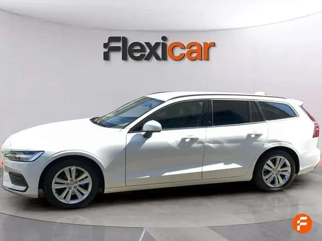 Usado Volvo V60 150 CV (110 kW) 2020 Blanco Familiar