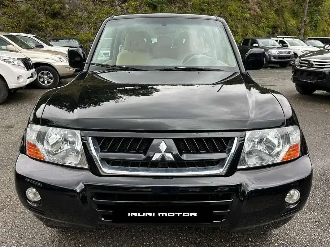 Usado Mitsubishi Montero Intense 160 CV (117 kW) 2005 Negro SUV