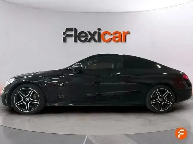 Usado Mercedes 300 258 CV (189 kW) 2018 Negro Coupe