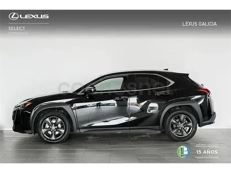 Usado Lexus UX 184 CV (135 kW) 2023 Negro SUV