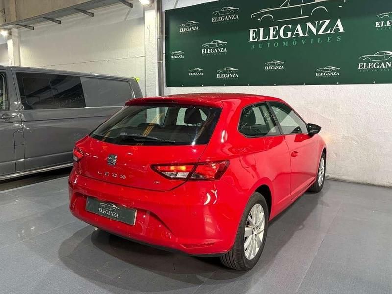Usado Seat Leon SC Style 110 CV (80 kW) 2015 Rojo Utilitario