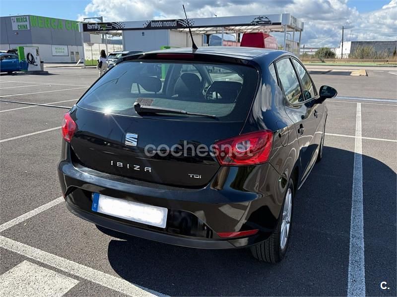 Usado Seat Ibiza Style 105 CV (77 kW) 2015 Negro Berlina