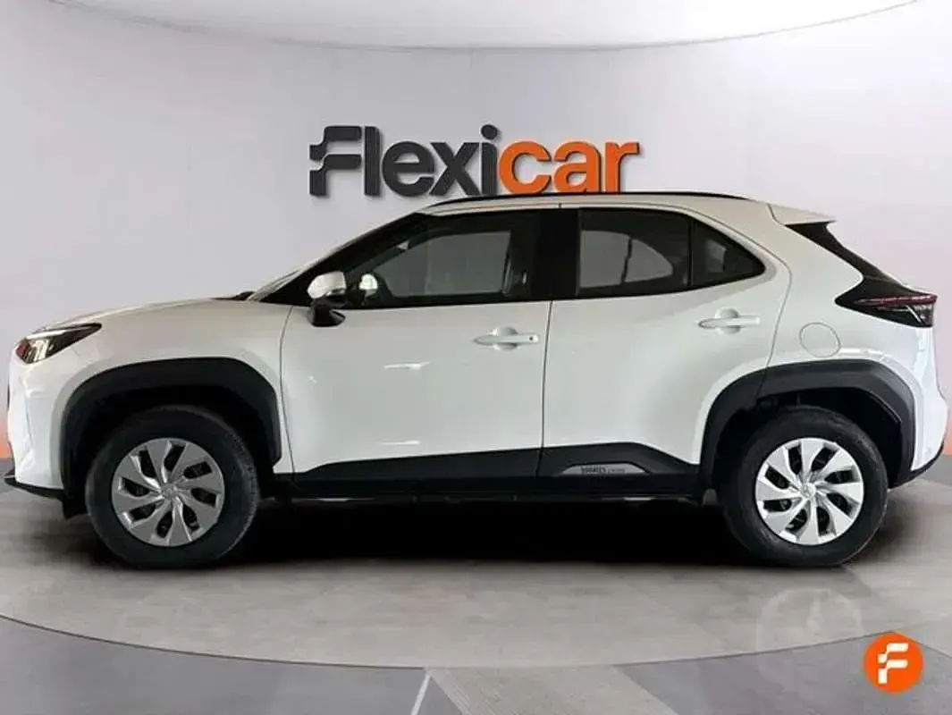 Nuevo Toyota Yaris Cross Active 131 CV (96 kW) 2026 Blanco SUV