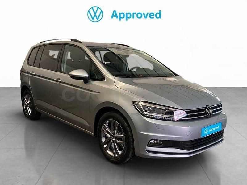Usado VW Touran 150 CV (110 kW) 2025 Gris / plata Monovolumen