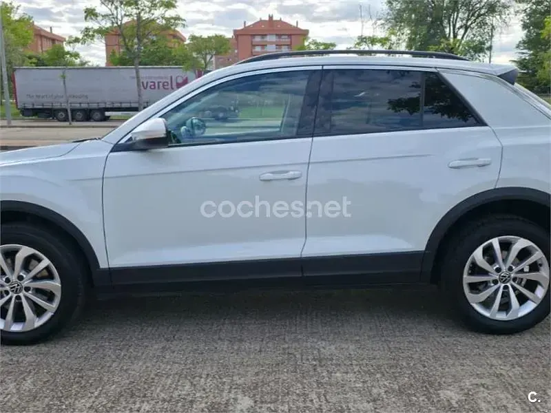 Usado VW T-Roc Life 150 CV (110 kW) 2023 Blanco SUV