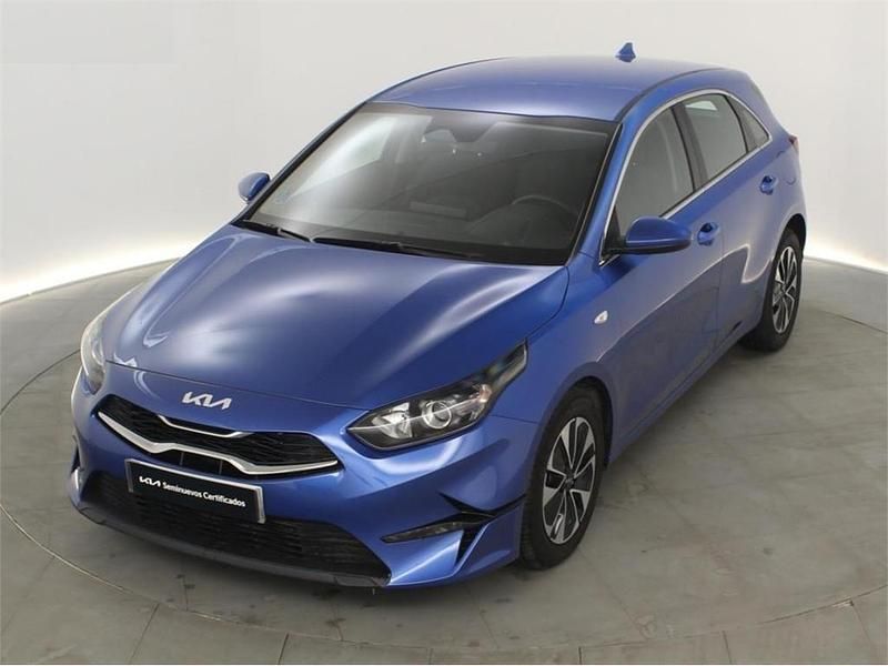 Usado Kia Ceed 100 CV (73 kW) 2025 Azul Utilitario