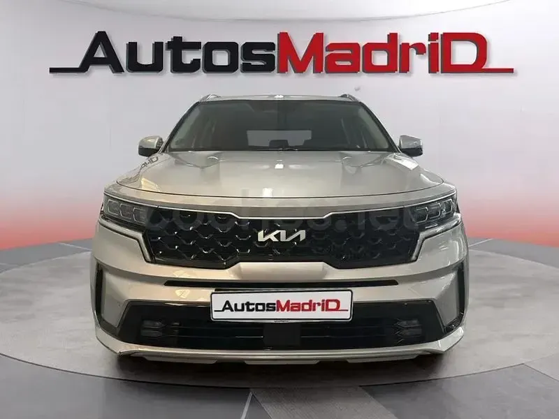 Usado Kia Sorento 265 CV (194 kW) 2023 Gris / plata SUV
