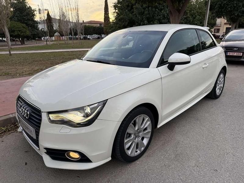 Blanco Usado 2012 Audi A1 Ambition Utilitario | 10.900 € (Precio justo) - Imagen 1/4