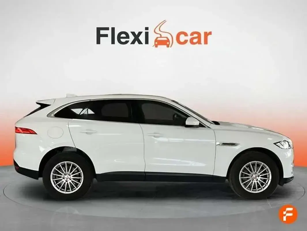 Usado Jaguar F-Pace Prestige 180 CV (132 kW) 2017 Blanco SUV