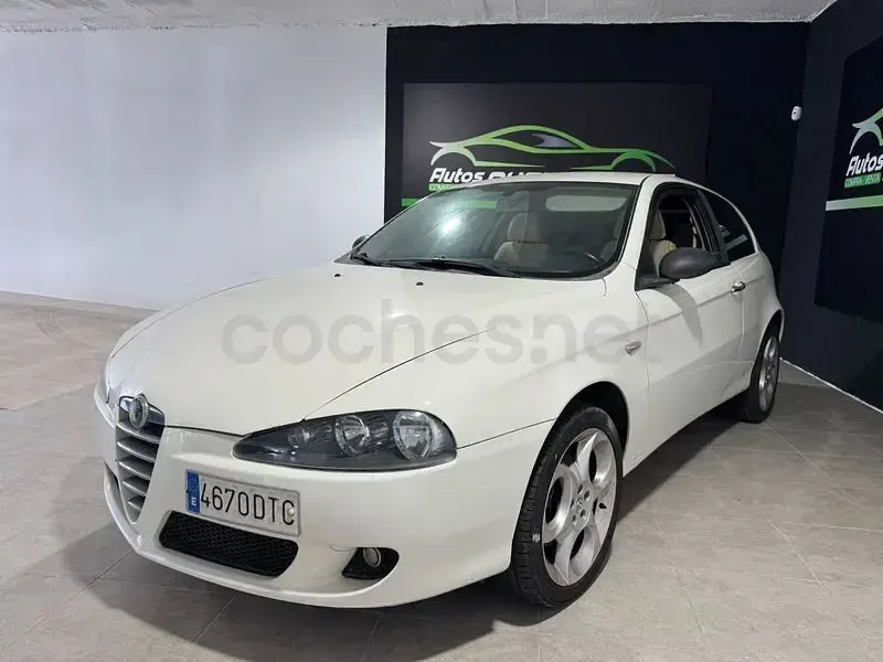 Usado Alfa Romeo 147 Impression 105 CV (77 kW) 2005 Blanco Utilitario