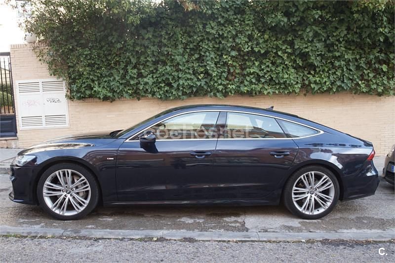 Usado Audi A7 286 CV (210 kW) 2019 Azul Berlina