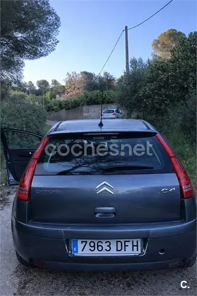 Begagnad Citroën C4 VTR Sport 92 HK (67 kW) 2005 Grå Sedan