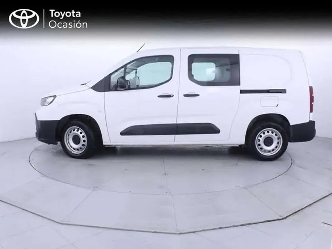 Usado Toyota Proace City City 101 CV (74 kW) 2025 Blanco Monovolumen