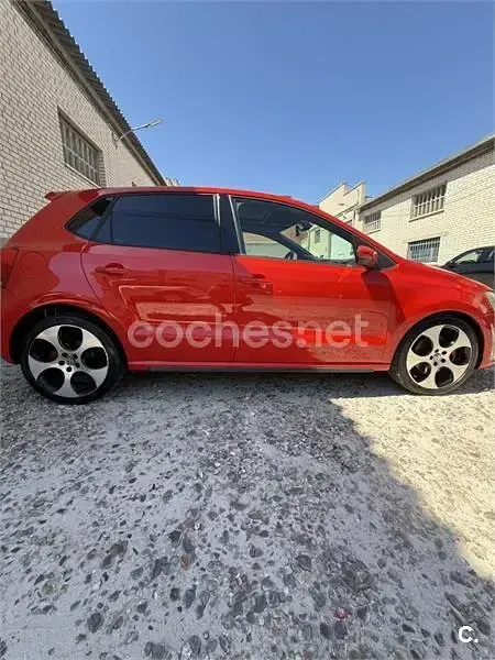 Usado VW Polo GTI 180 CV (132 kW) 2012 Rojo Utilitario
