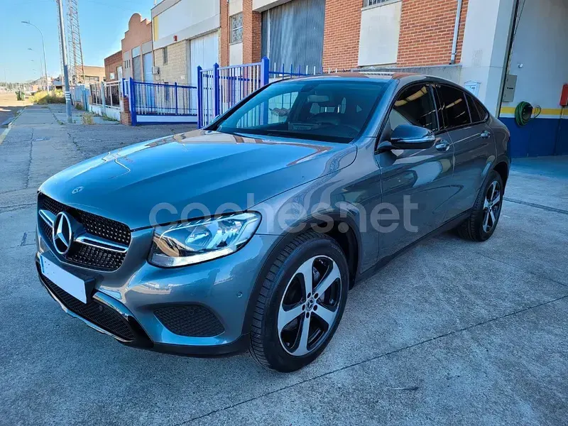 Usado Mercedes GLC250 204 CV (150 kW) 2019 Gris / plata SUV