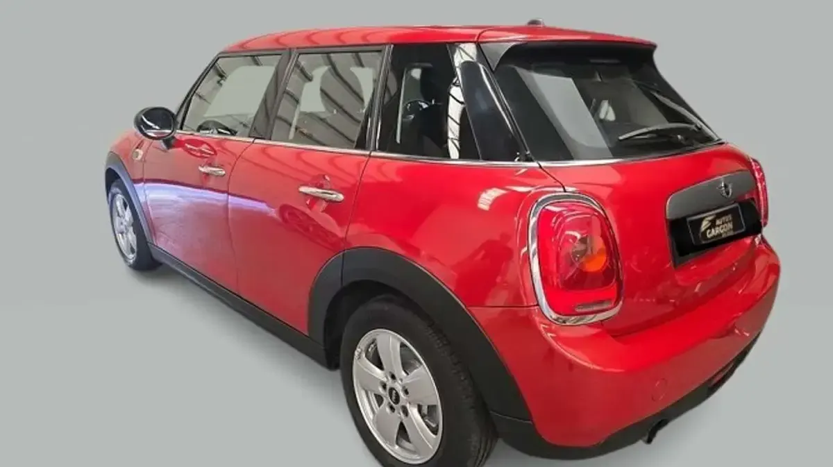 Usado Mini ONE 102 CV (75 kW) 2017 Rojo Utilitario