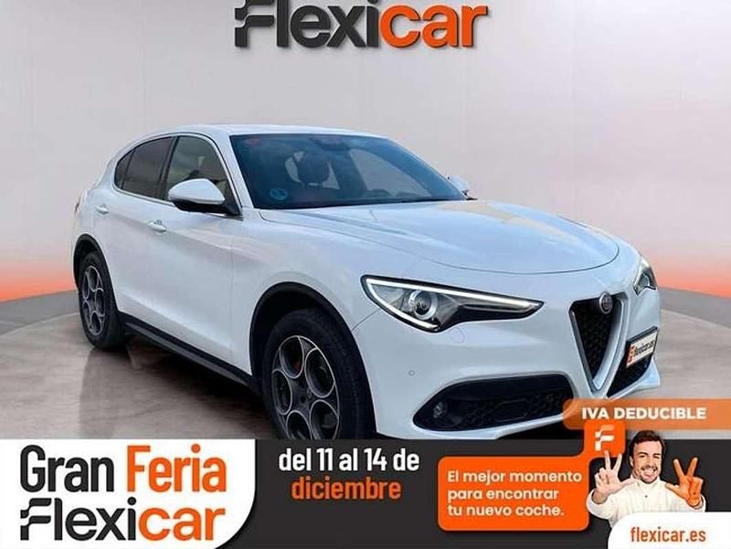 Blanco Usado 2019 Alfa Romeo Stelvio Executive SUV | 21.490 € (Precio justo) - Imagen 1/4