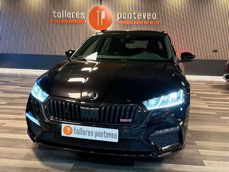 Usado Skoda Octavia RS 200 CV (147 kW) 2022 Negro Familiar
