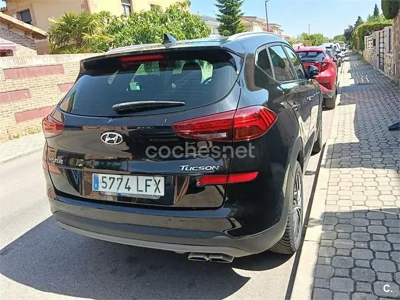 Usado Hyundai Tucson 136 CV (100 kW) 2020 Negro SUV