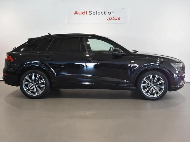 Usado Audi Q8 286 CV (210 kW) 2022 Negro SUV