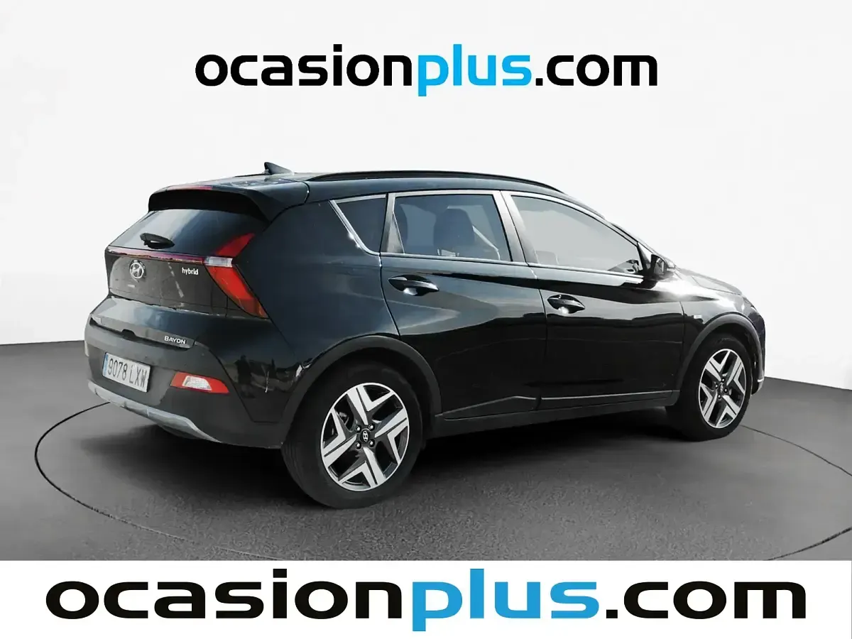 Usado Hyundai Bayon 100 HP (73 kW) 2022 Preto SUV