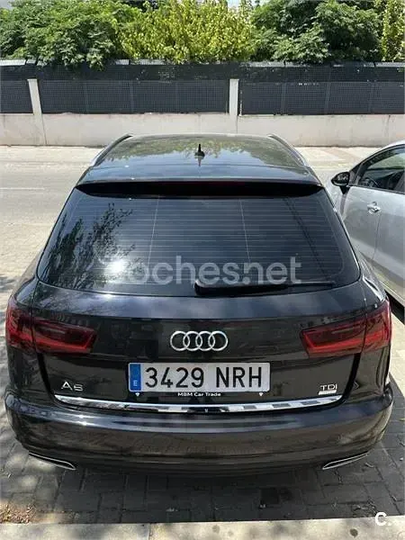Usado Audi A6 150 CV (110 kW) 2016 Negro Familiar