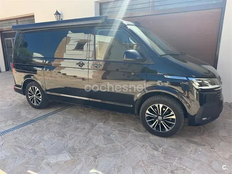 Usado VW California Beach 150 CV (110 kW) 2022 Negro Van