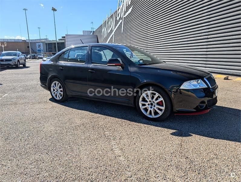 Usado Skoda Octavia RS 200 CV (147 kW) 2009 Negro Berlina