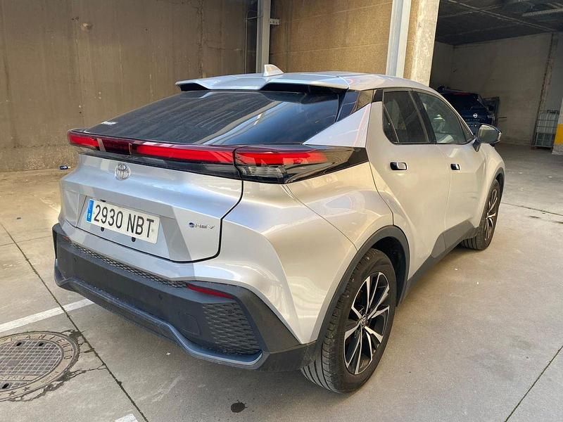 Usado Toyota C-HR Advance 140 CV (102 kW) 2025 Gris SUV