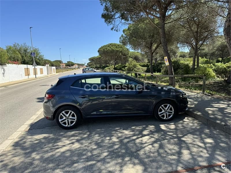Gris / plata Usado 2019 Renault Mégane IV LIMITED Berlina | 10.500 € (Buen precio) - Imagen 1/4