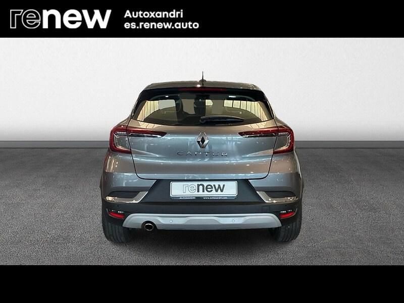 Usado Renault Captur Zen 115 CV (84 kW) 2021 Gris SUV