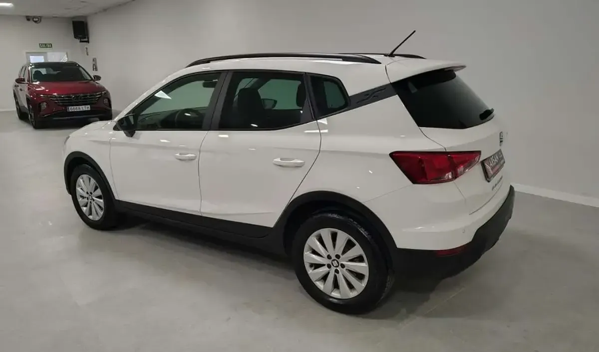 Używany Seat Arona Style 114 KM (83 kW) 2019 Biały SUV