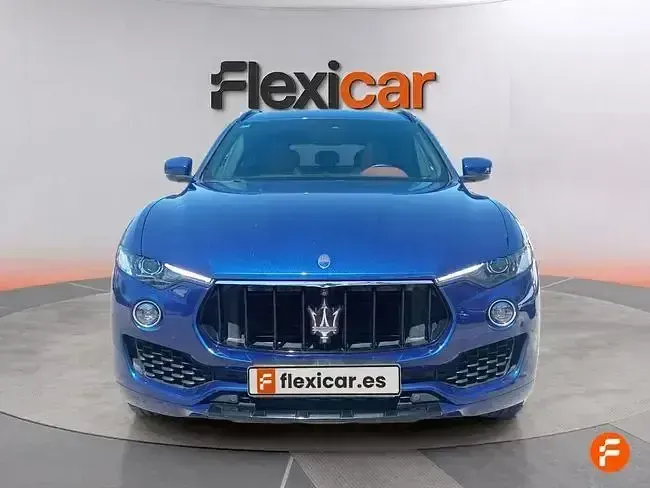Usado Maserati Levante 430 CV (316 kW) 2018 Azul SUV