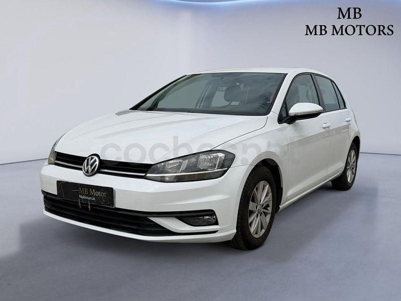 Usado VW Golf VII Advance 115 HP (84 kW) 2018 Branco Sedan