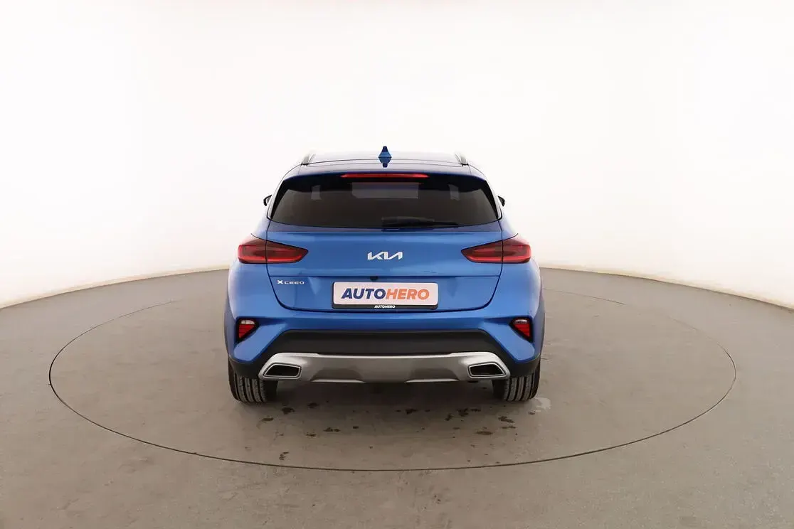 Usado Kia XCeed 120 CV (88 kW) 2022 Azul SUV
